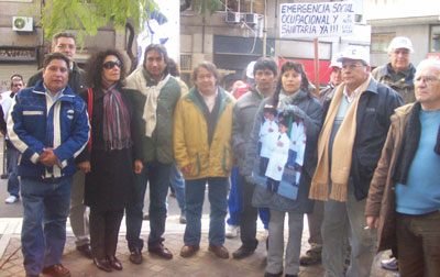Dirigentes sociales junto a Beatriz Vargas y su marido Juan Condorí en Bs. As.