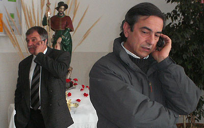Subsecretario de Salud Alejandro Gravanago junto al enviado ministerial Agustín Martínez