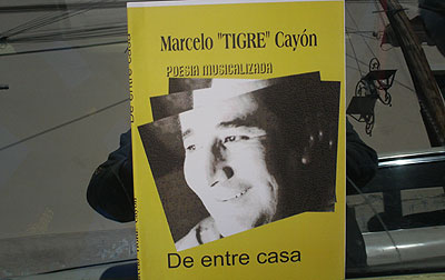 Tapa del libro que presentara este viernes Marcelo “el tigre” Cayon  