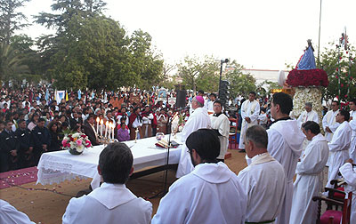 La misa fue presidida por Monseñor Moreno y concelebrada por los sacerdotes 
