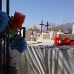 Malestar de turistas por falta de baños en el cementerio