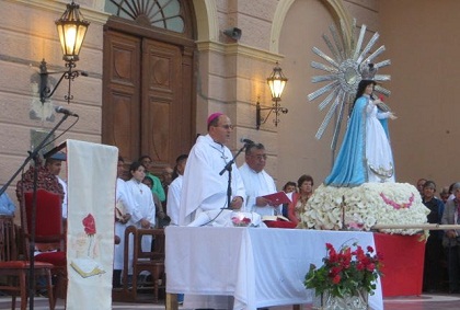 0-cafayate-procesion-del-milagro-obispo
