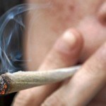 Detienen a una mujer por “fuerte olor a marihuana”