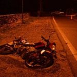 Murió un joven que cayó de la moto