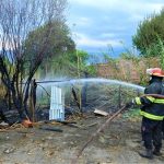 Un incendio en calle Rivadavia tomó el fondo de tres viviendas
