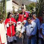 Domingo de ramos: Se realizó una procesión desde el archivo histórico hasta la catedral