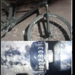 Efectivos de la Comisaría 1ª encontraron una bicicleta abandonada y buscan al dueño