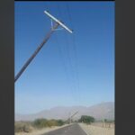 Por los fuertes vientos se cayeron postes de luz en la ruta 40 cerca de Animaná