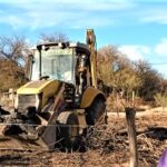 Vecinos de Pueblo nuevo denuncian que utilizan maquinaria municipal para limpiar un terreno privado